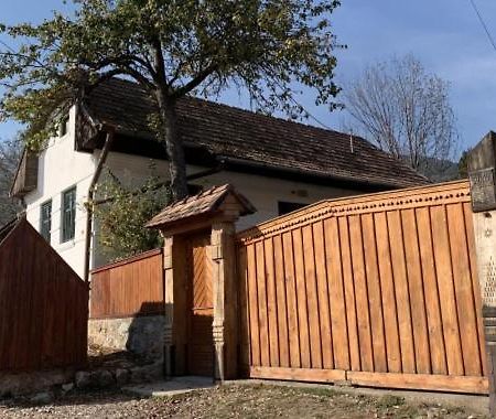 Sziklakert - Eletorom Vendeghaz Rimetea Buitenkant foto