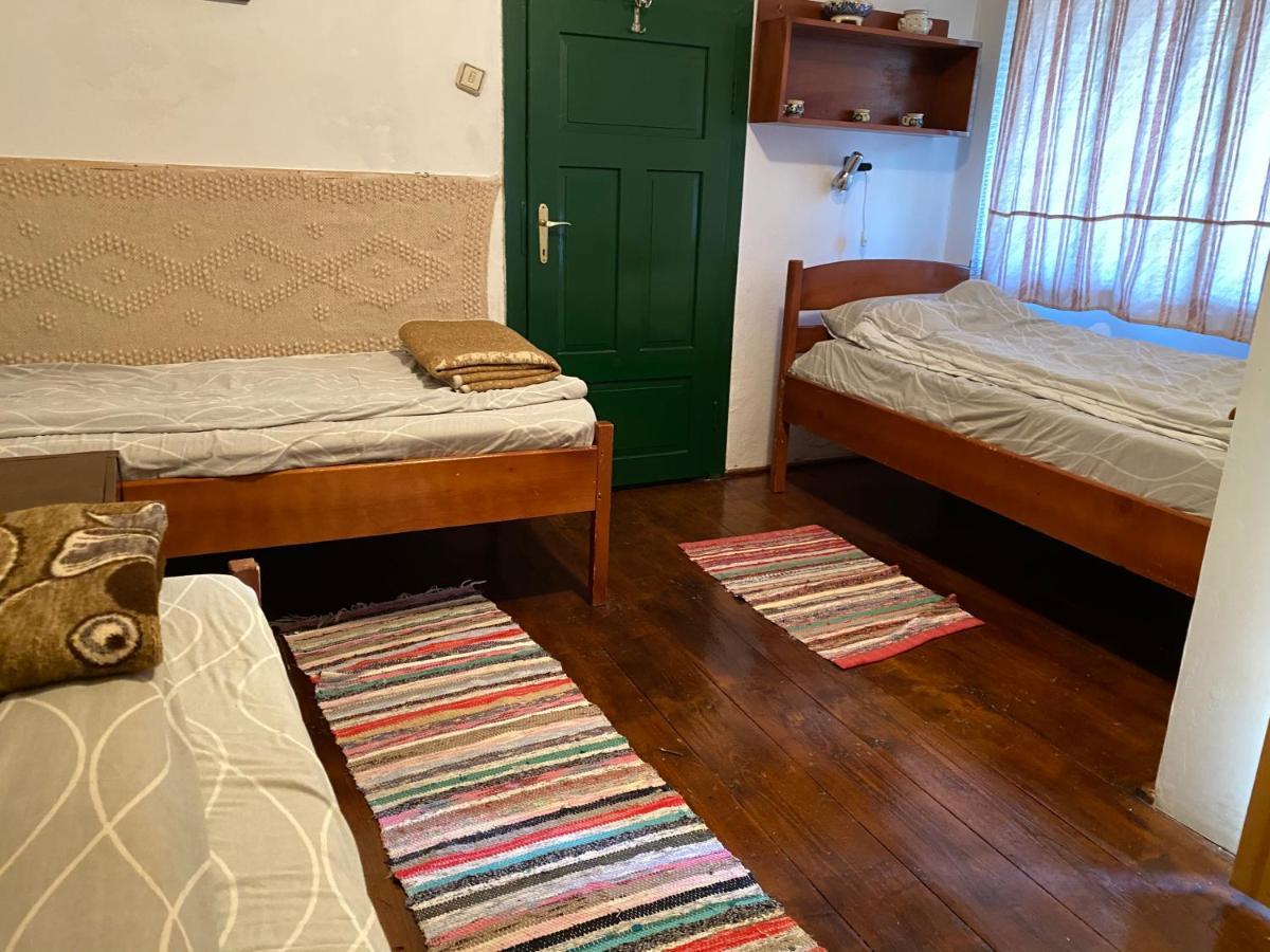 Sziklakert - Eletorom Vendeghaz Rimetea Buitenkant foto