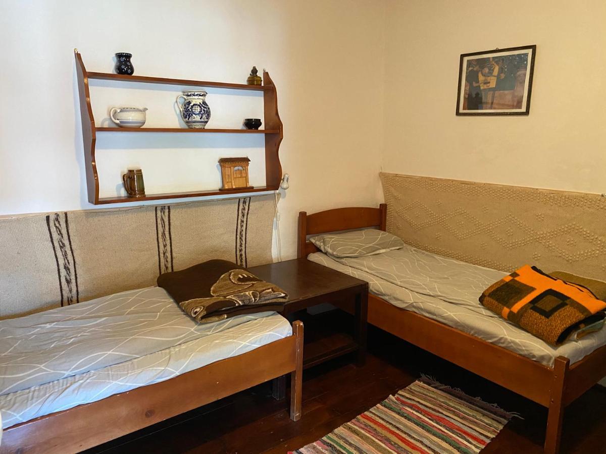 Sziklakert - Eletorom Vendeghaz Rimetea Buitenkant foto