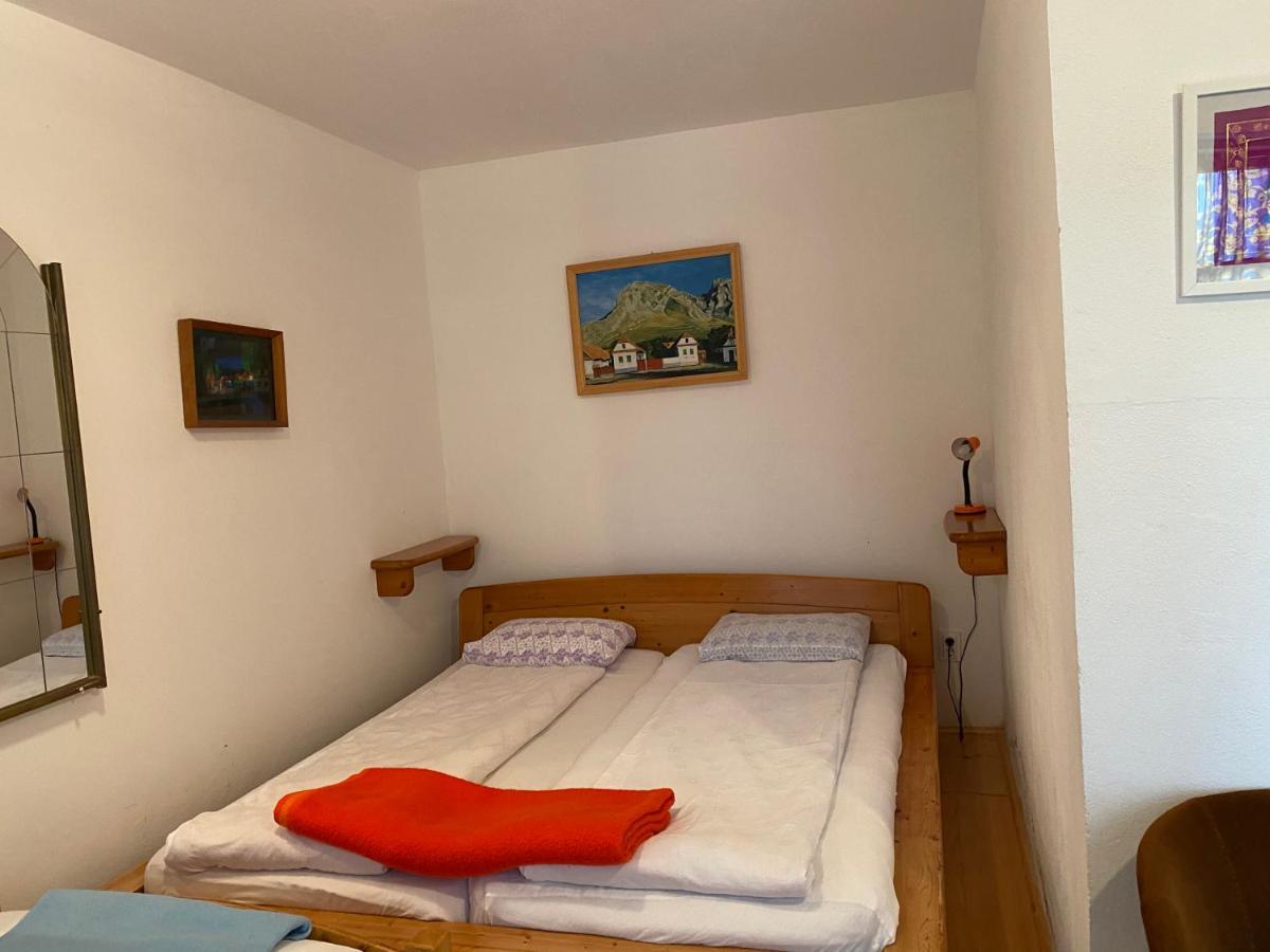 Sziklakert - Eletorom Vendeghaz Rimetea Buitenkant foto