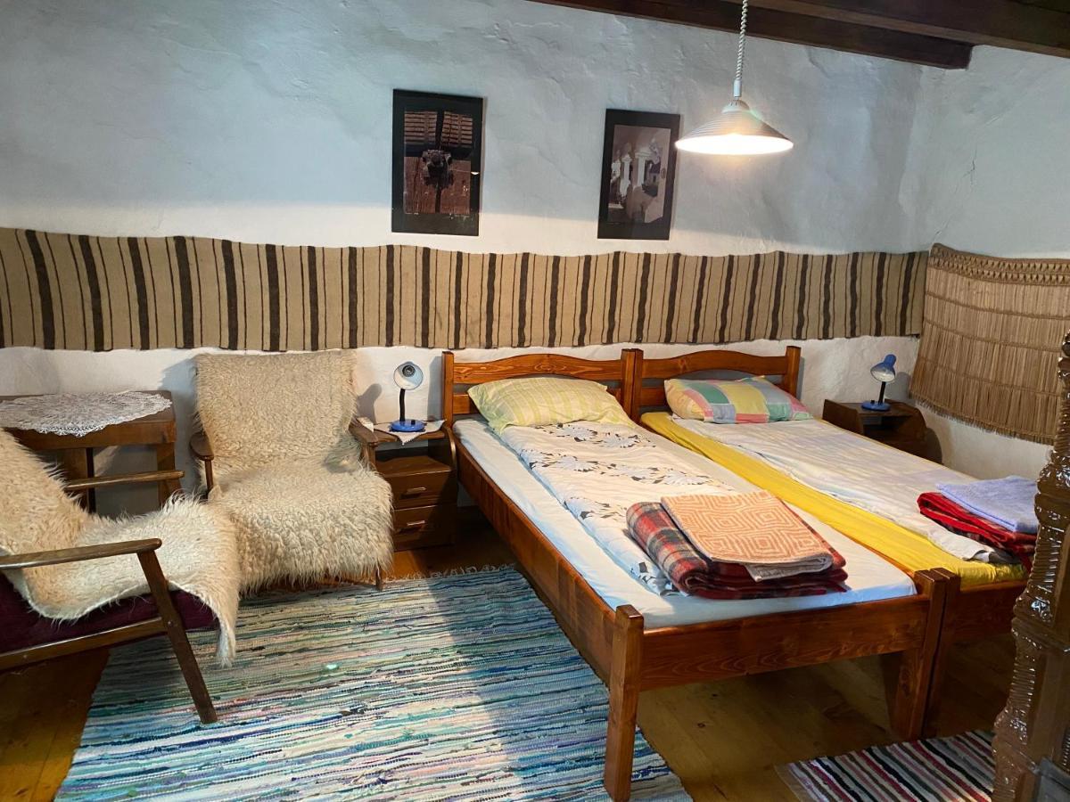 Sziklakert - Eletorom Vendeghaz Rimetea Buitenkant foto